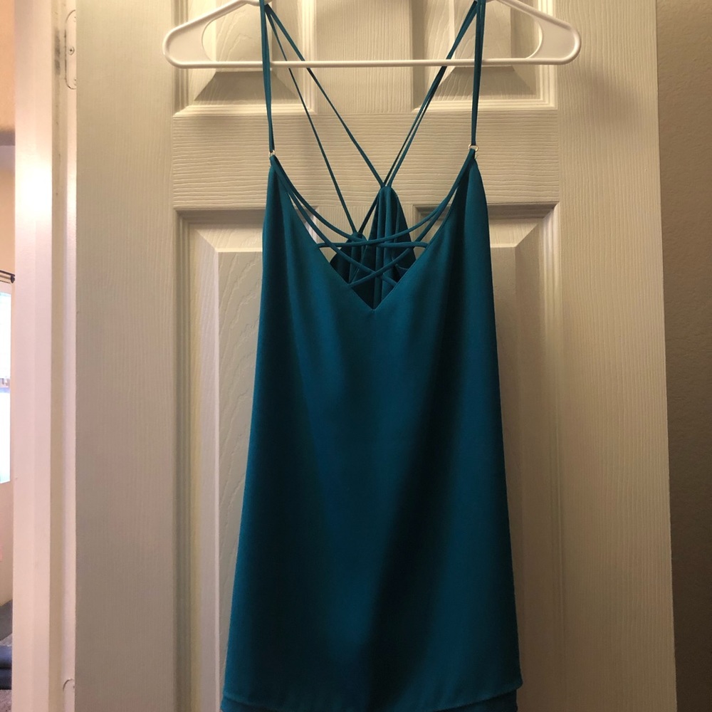 strappy cross back flowy tank